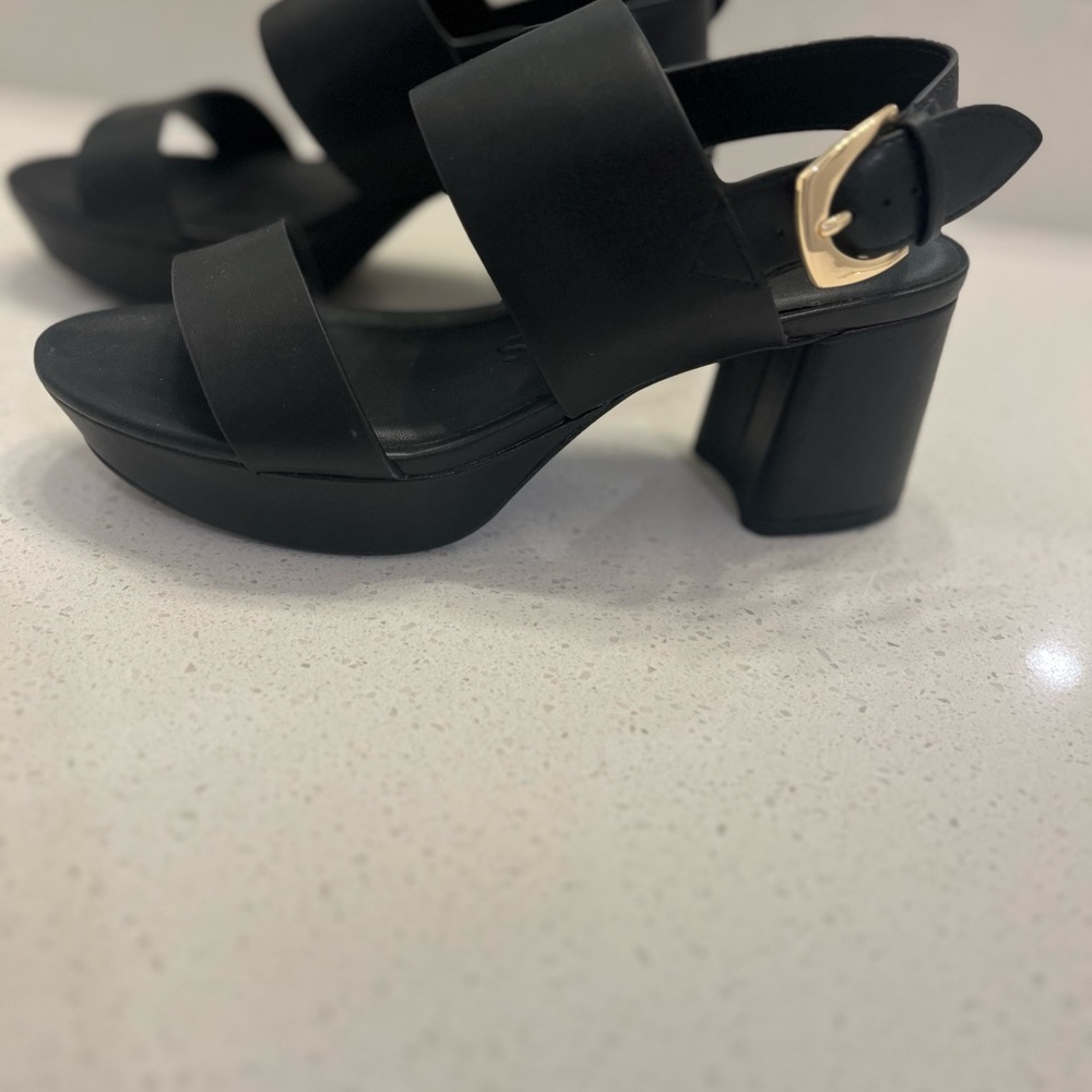 AEROSOLES Black Heels with Chunky Block Heel